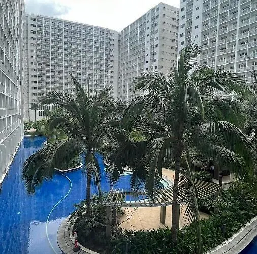 Cozy Staycation Near Moa & Airport Apartment *