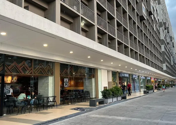 Cozy Staycation Near Moa & Airport *